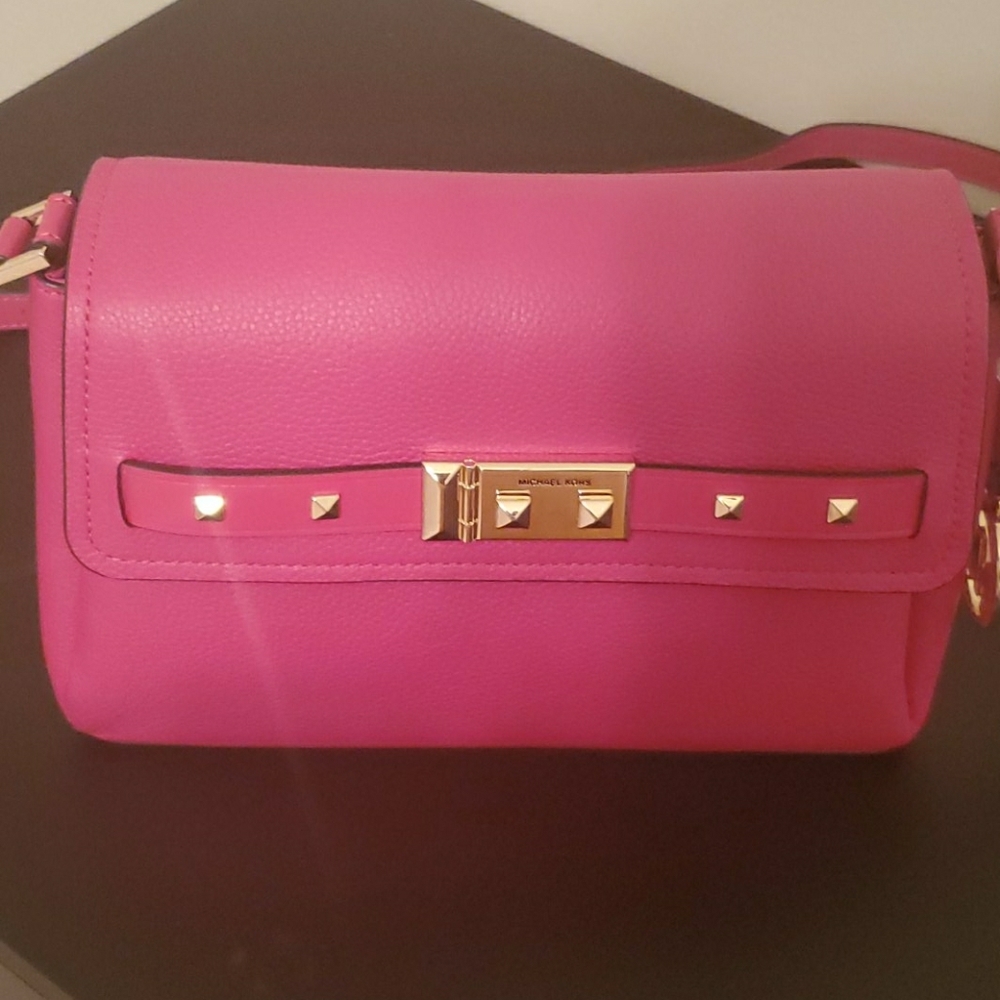 Michael kors hot pink bag